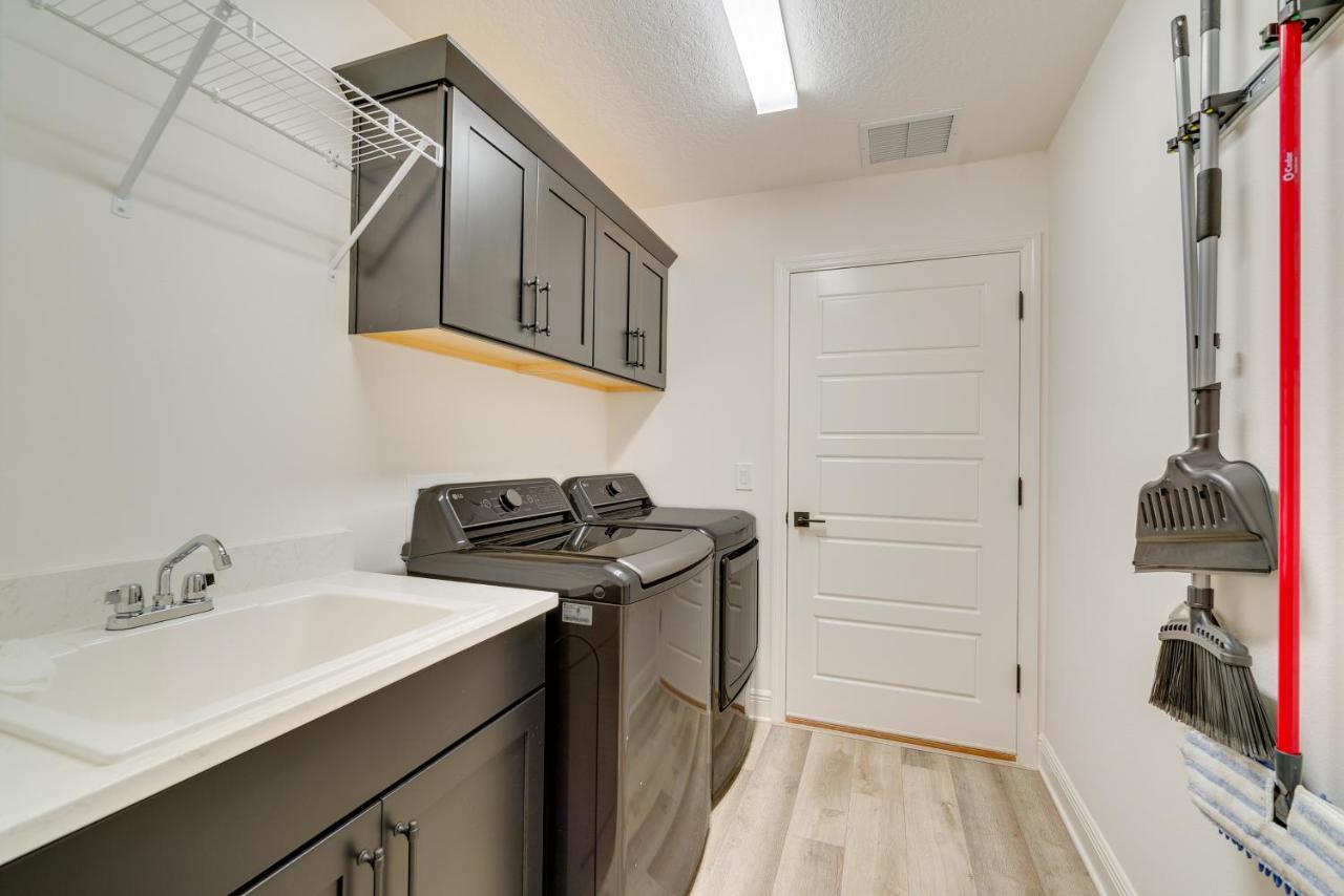 Updated Villages Retreat With Screened Patio! Leesburg Exterior photo